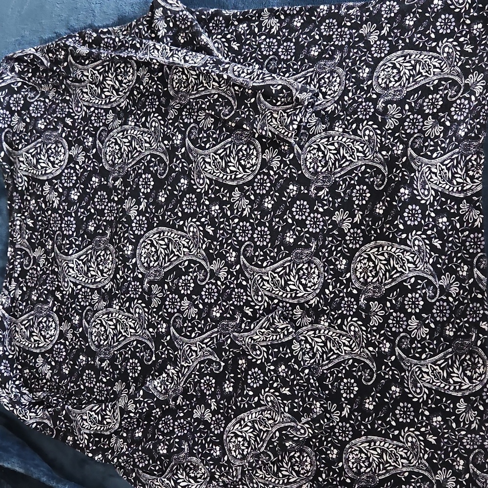 Croft & Barrow Women's Paisley and Floral Tops - Blue, Orange, Black Set Of 3 - Picture 4 of 9
